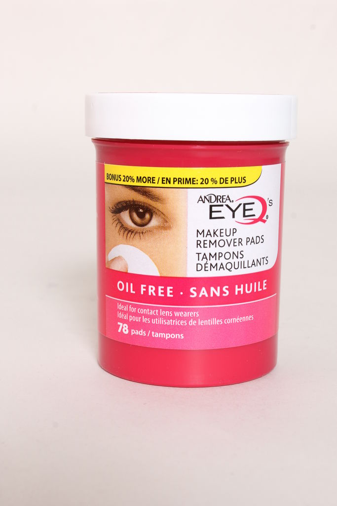 EYE Q MAKEUP REMOVER PADS